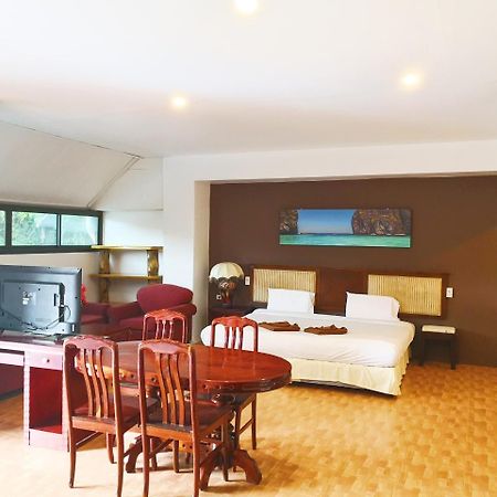 Patong 7Days Premium Hotel Phuket Exterior photo