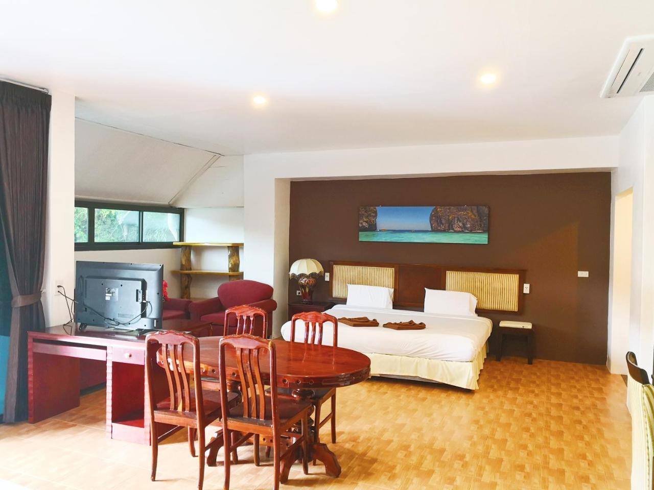 Patong 7Days Premium Hotel Phuket Exterior photo