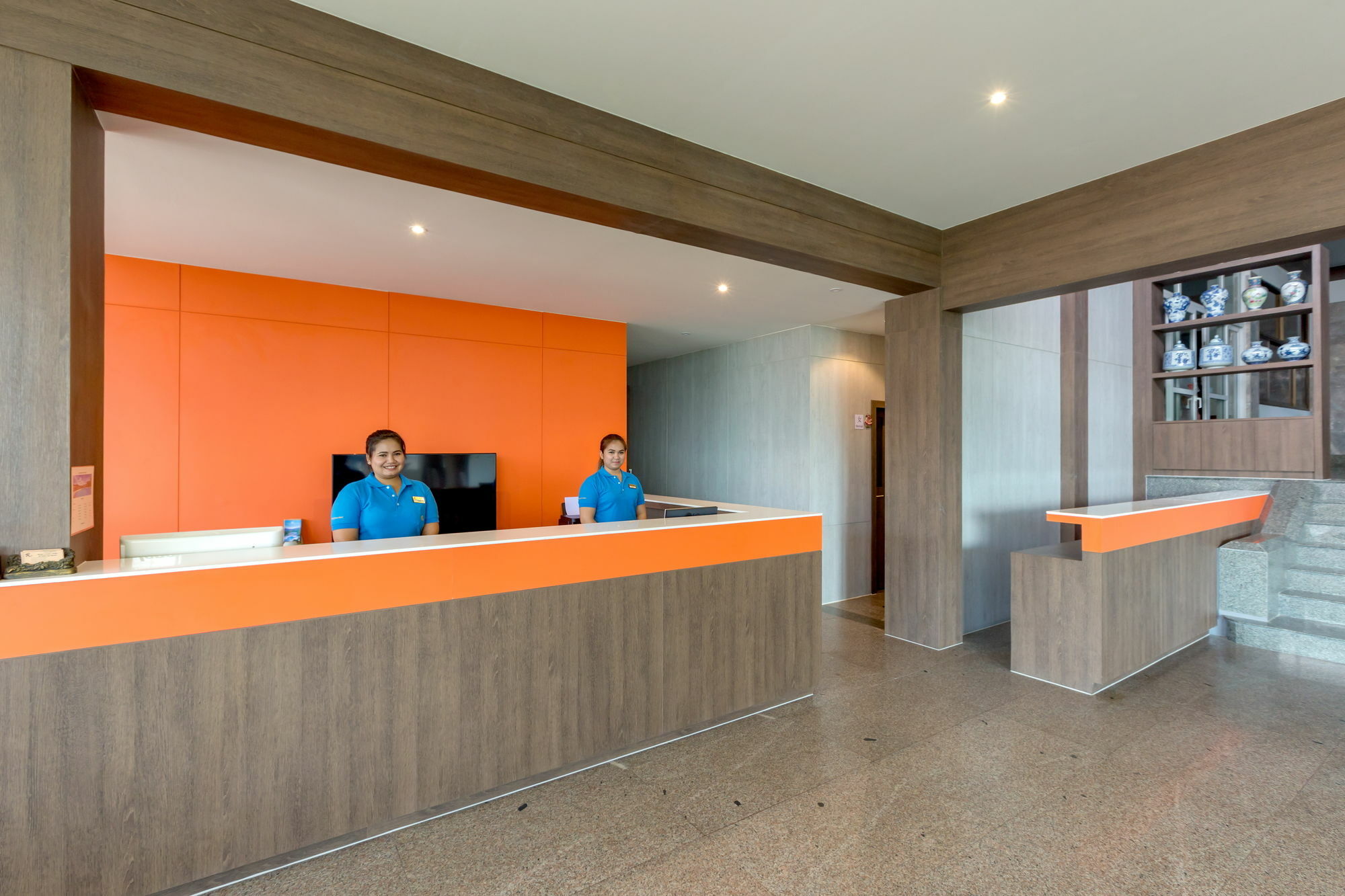 Patong 7Days Premium Hotel Phuket Exterior photo