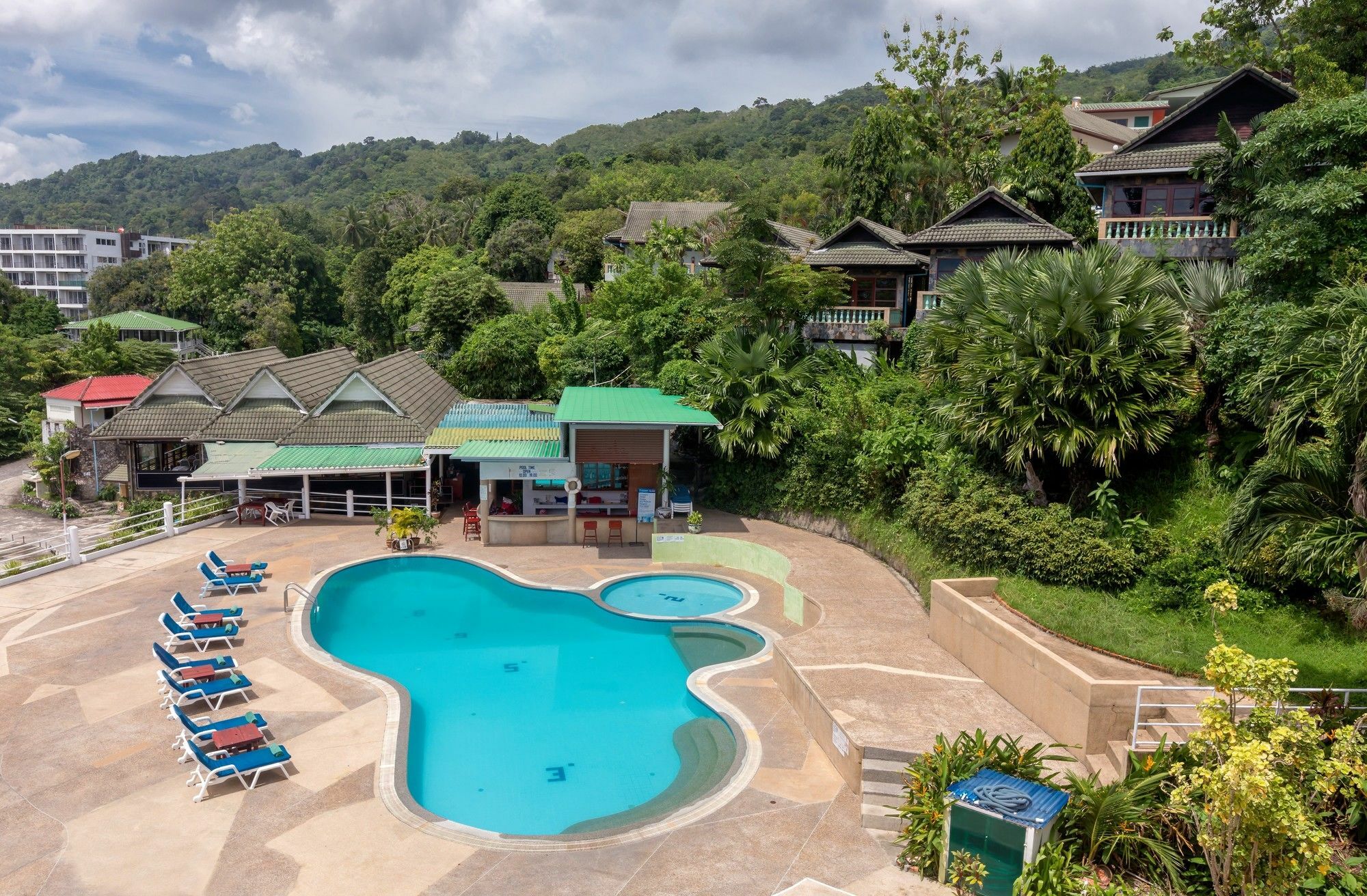 Patong 7Days Premium Hotel Phuket Exterior photo